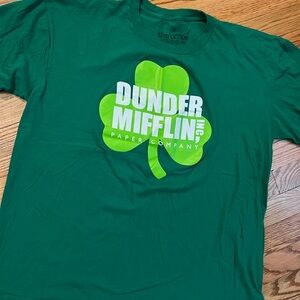 EUC Dunder Mifflin T-Shirt ☘️